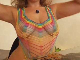 Live webcam model lesly-lovegood on Soda Cams