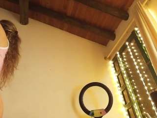 lesly-lovegood webcam