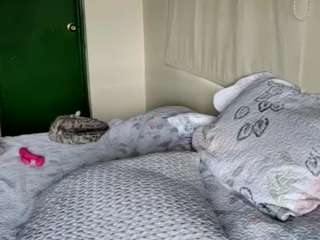 Live webcam model lesly-lovegood on Soda Cams