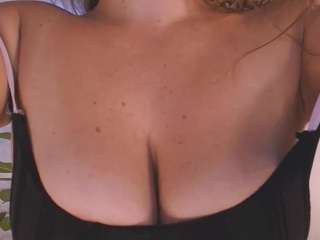 lesly Moore live cam preview