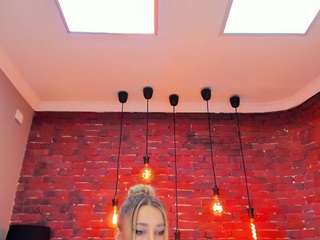 christynaross webcam
