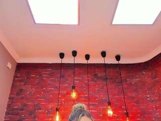 christynaross webcam