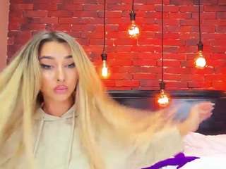 christynaross webcam