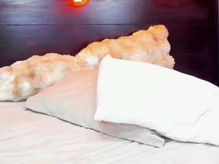 christynaross webcam