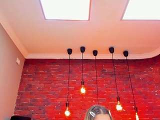 christynaross webcam