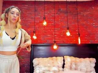 christynaross webcam