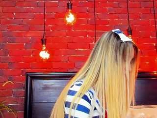 christynaross webcam