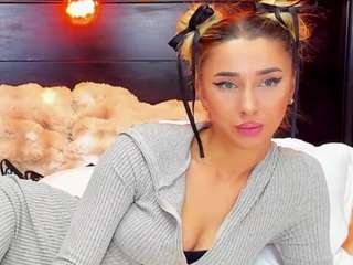 christynaross's CamSoda show and profile