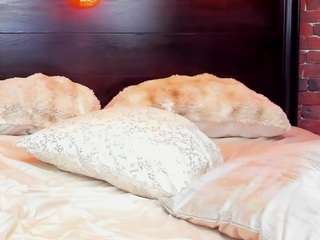 christynaross webcam model