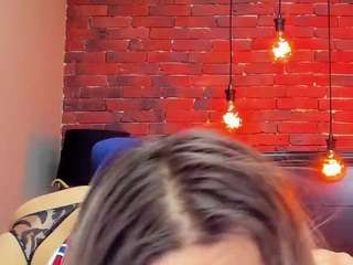 Live webcam model christynaross on Soda Cams