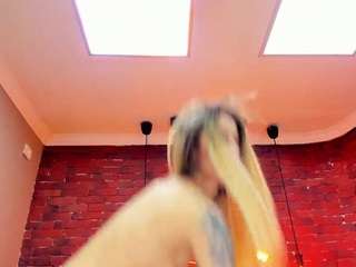 christynaross webcam