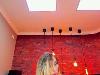 christynaross webcam