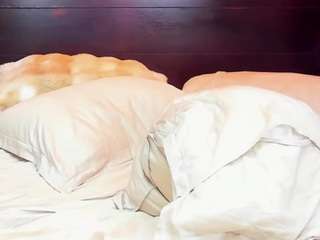 christynaross webcam