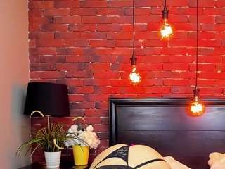 christynaross webcam