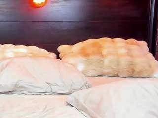 christynaross webcam