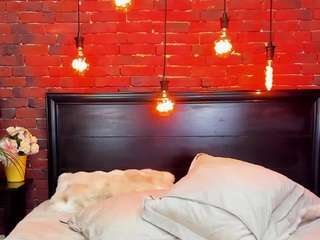 christynaross webcam