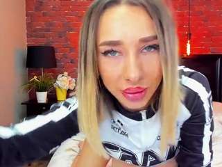 christynaross webcam