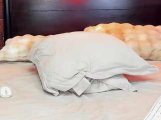 christynaross webcam