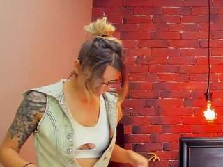 christynaross's live room