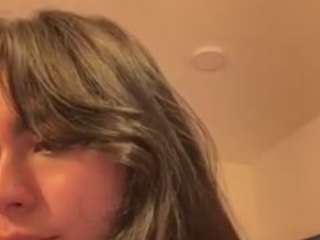 Live webcam model ashleygreene on Soda Cams