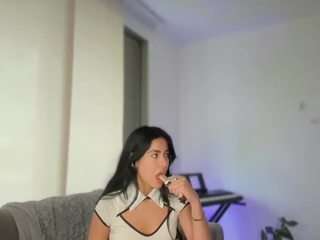 Live webcam model ashleygreene on Soda Cams