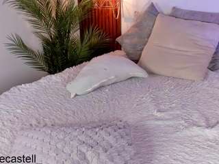 emilyrouker live webcam show