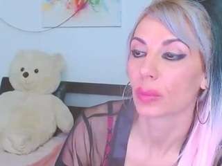 le modèle misslara123 est en webcam porno dans un show sur le site camsoda, il possède les tags suivants: anal,fingers,worship,showsomelovebytipping,no smoking,no drinking,nature,naked,loveme,joi,handjob,flashing,fetish,anal-toys,feet,doggy-style,cum,cowgirl,cock-rating,butt-plug