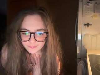 Live webcam model subdoll on Soda Cams