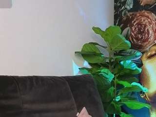 sweetreya live on CamSoda
