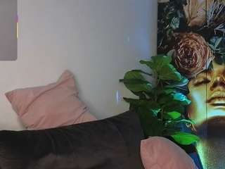 sweetreya live on CamSoda