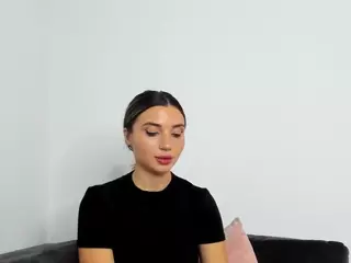 SweetReya's Live Sex Cam Show