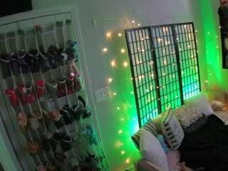 voyeurcam-sheenarose-01 Female Cam Chat camsoda