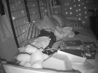 voyeurcam-sheenarose-01