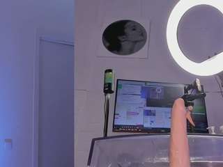 dakotablare Live Webcam on CamSoda