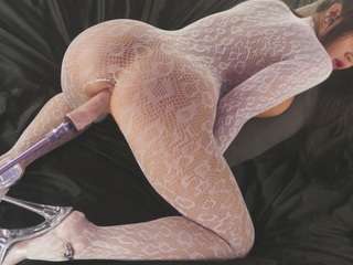 dakotablare Live Webcam on CamSoda