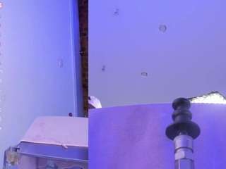 dakotablare's CamSoda show and profile