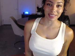 jazminlareina Live Webcam on CamSoda