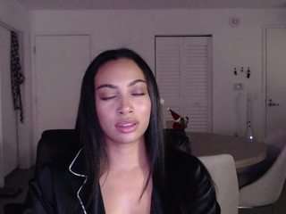 jazminlareina Live Webcam on CamSoda