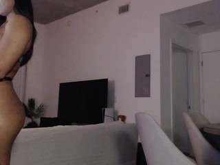 jazminlareina Live Webcam on CamSoda