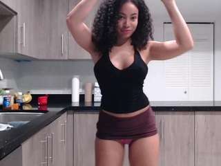 jazminlareina Live Webcam on CamSoda