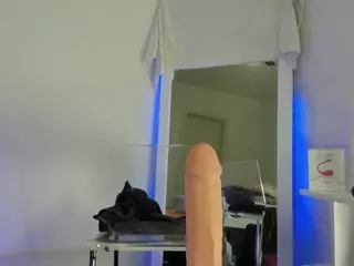 Classy4uuuu's Live Sex Cam Show