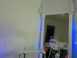 Classy4uuuu's Live Sex Cam Show
