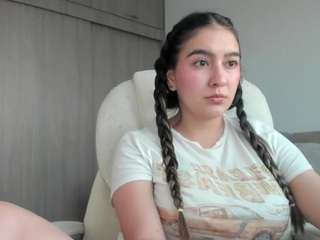 Alexyferrer - matured performer for a crazy cumshow alexyferrer from CamSoda