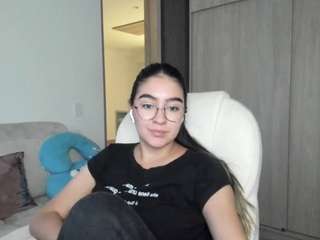 TOPLESS AT GOAL [700 tokens remaining]