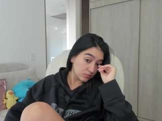 alexyferrer's CamSoda show and profile