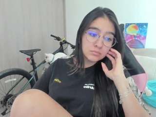 TOPLESS AT GOAL #bigboobs #latina #beauty [890 tokens remaining]