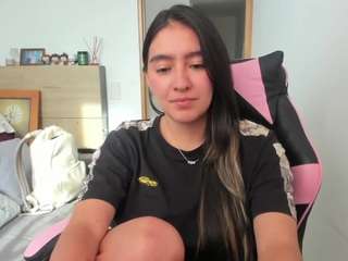 TOPLESS AT GOAL #bigboobs #latina #beauty [1011 tokens remaining]