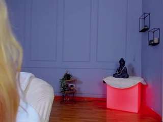 brieneblair Live Webcam on CamSoda