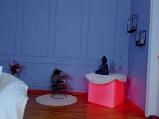 Live webcam model brieneblair on Soda Cams