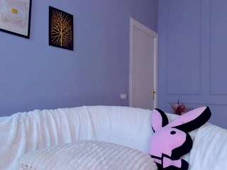 brieneblair Live Webcam on CamSoda